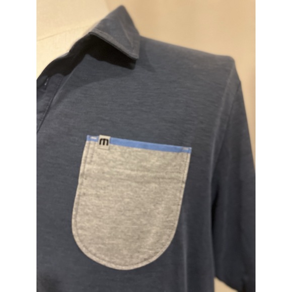 Travis Mathew Men's Polo Shirt Large Blue With Gray Pocket - Picture 2 of 7